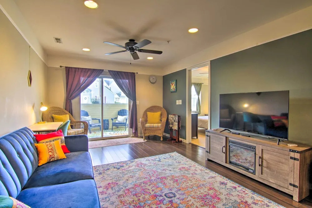 4 Mi to Ocean: Lewes Beach Condo w/ Screened Porch
