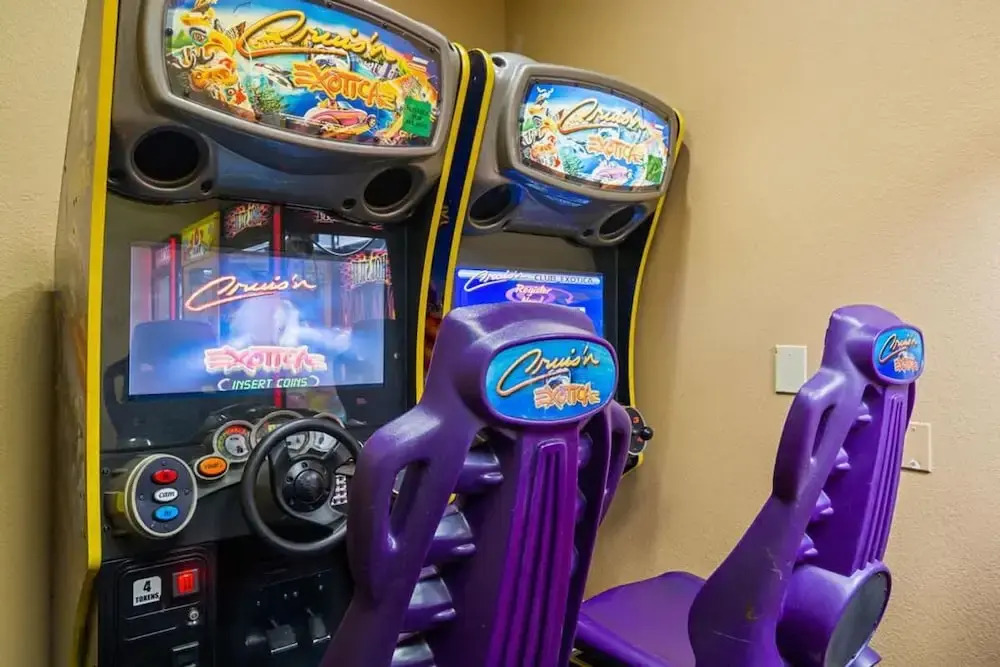 1BR Free Shuttle to Disney Parks