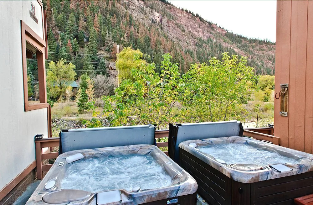 Hot Springs Inn