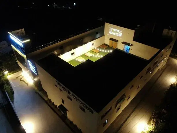 WJ Hotel Pool House
