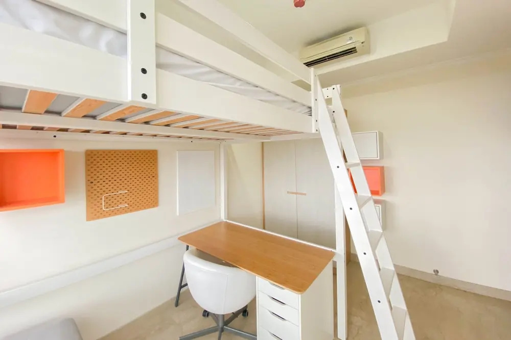 Spacious And Comfort Living 2Br At Menteng Park Apartment