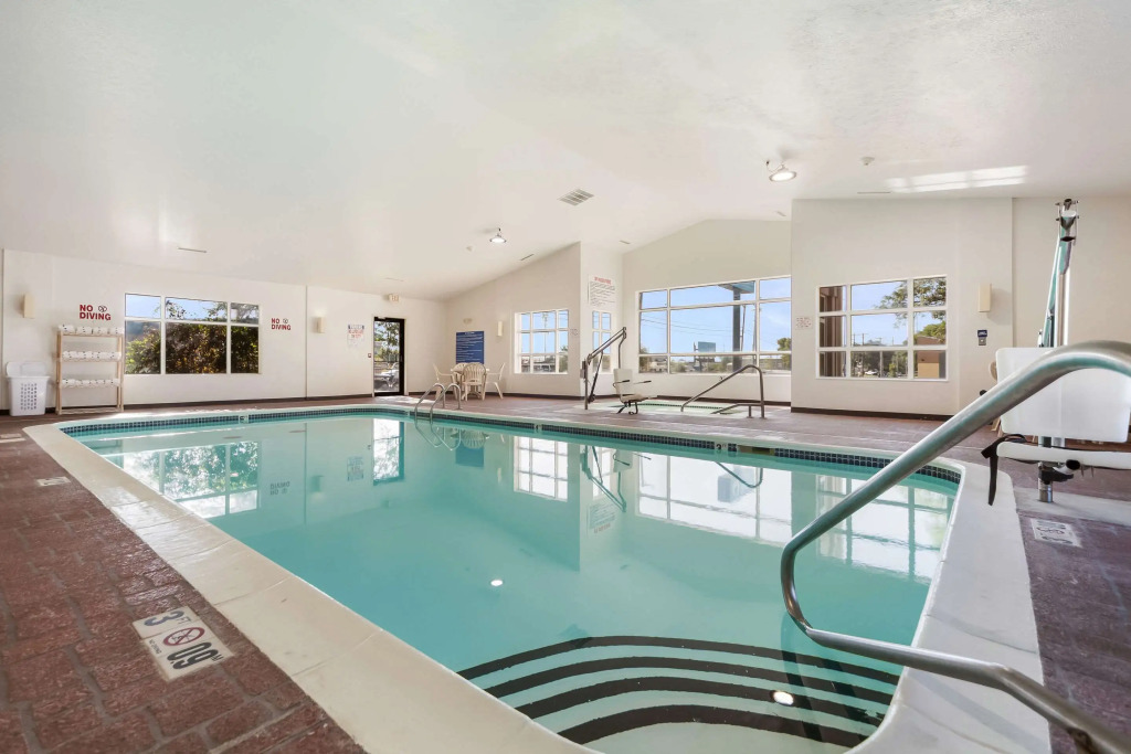 Holiday Inn Express Lincoln-11th & Cornhusker Highway