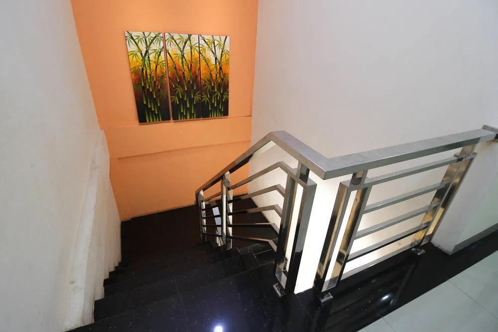 Blitz Hotel Batam Near Sultan Mahmud Ri'ayat Shah