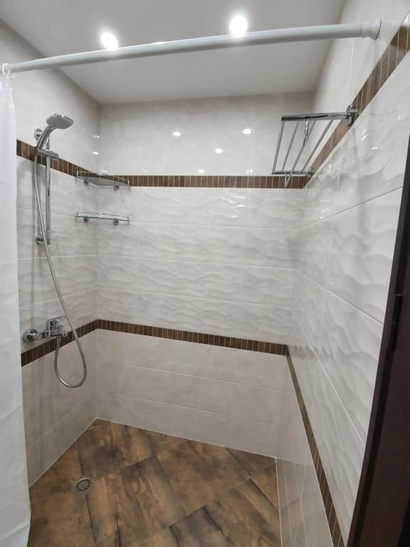 Boutique Apartment with Free Parking