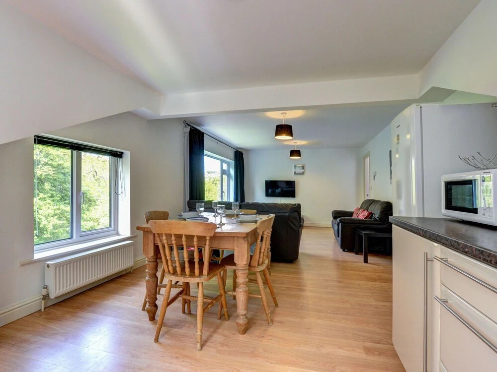Cozy Holiday Home in Looe near River