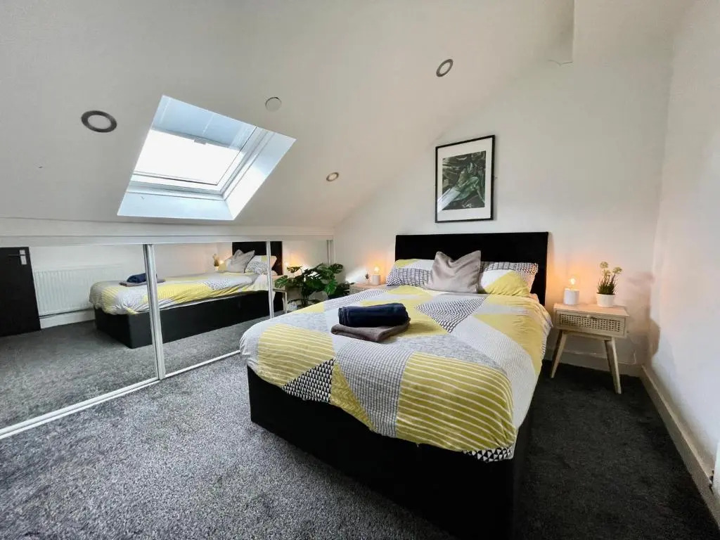 Spacious 1 Bed Apartment In The City Centre