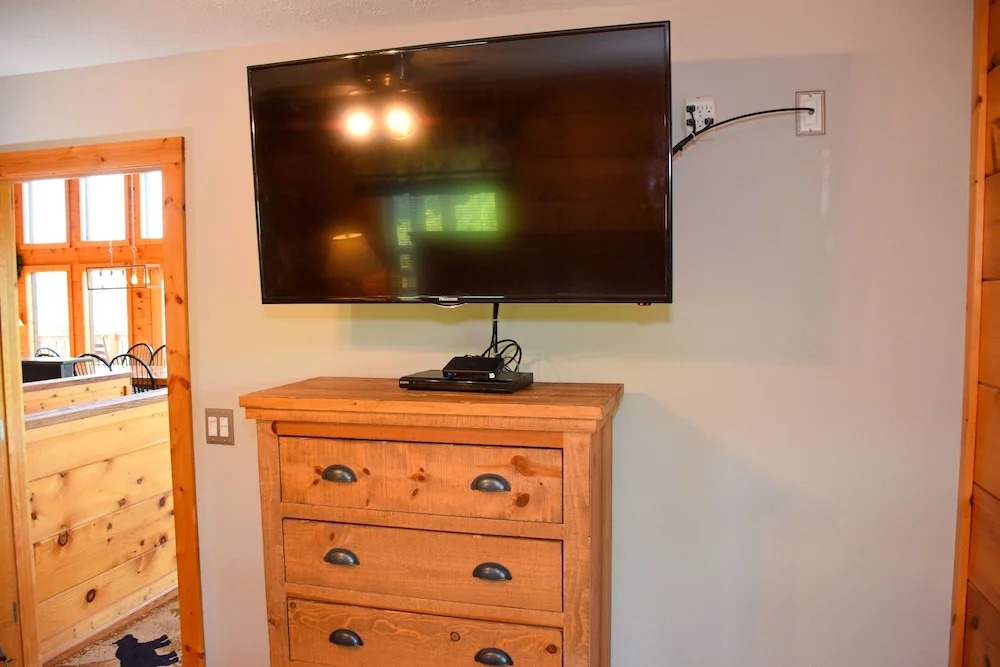 THE PINNACLE - 6 Br Cabin