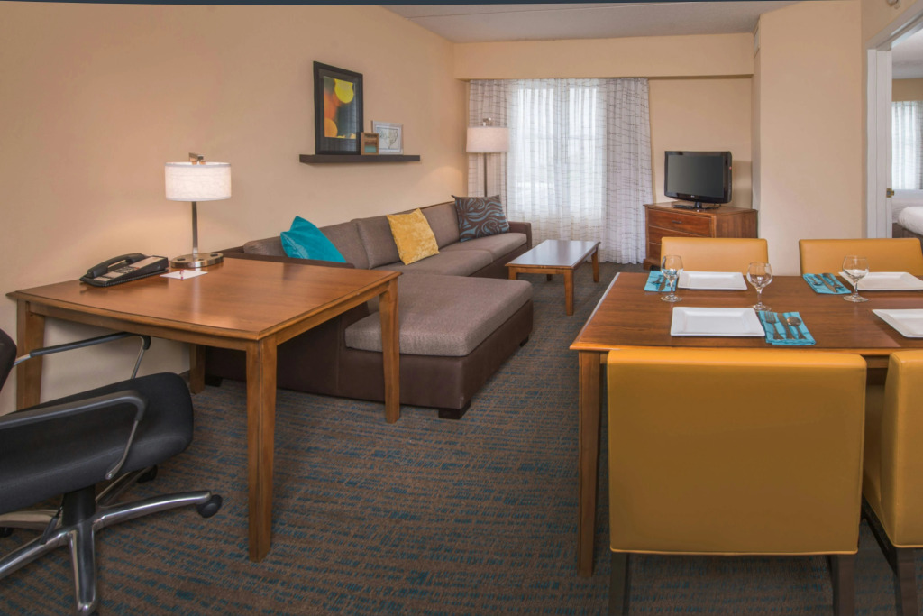Residence Inn by Marriott Chesapeake Greenbrier