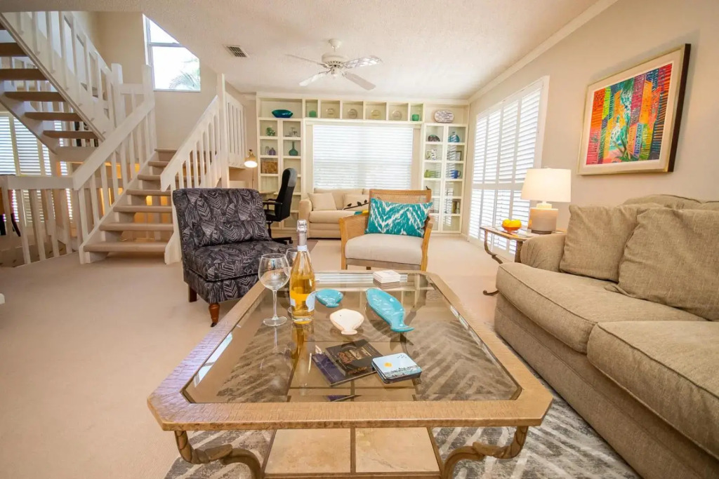 Beach Walk - 6250 Holmes #31
