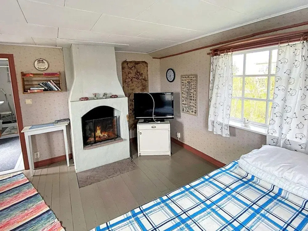4 person holiday home in Löttorp