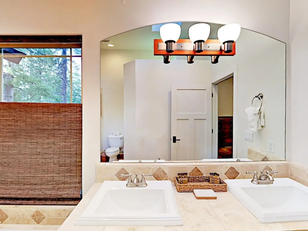 Spacious Forest View Retreat by RedAwning