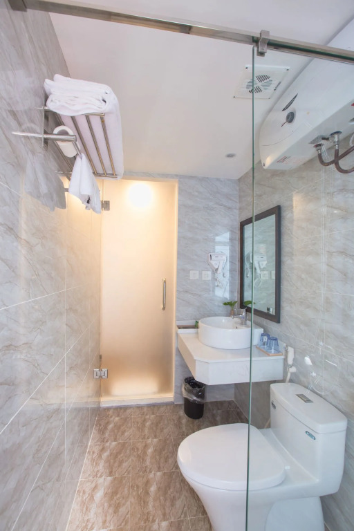 Dinh Ami Hanoi Hotel