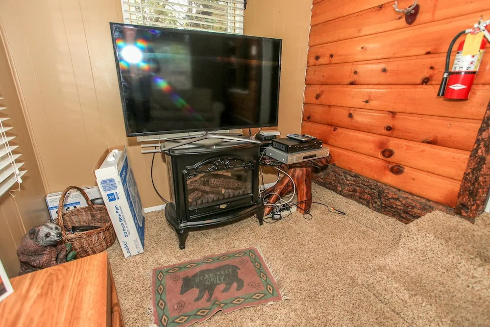 Lil Cabin