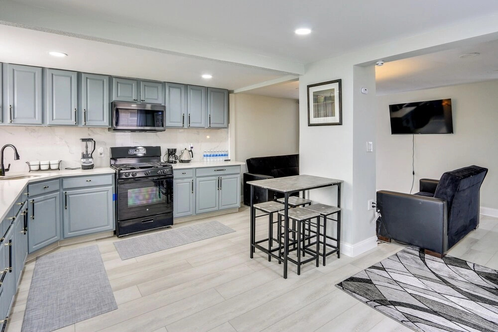 Jersey City Vacation Rental ~ 8 Mi to Nyc!