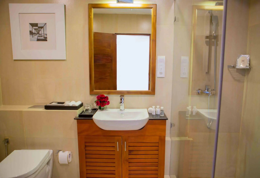 Platinum One Suites