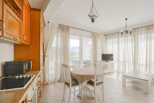 Lavender House Apartments, Dobrota