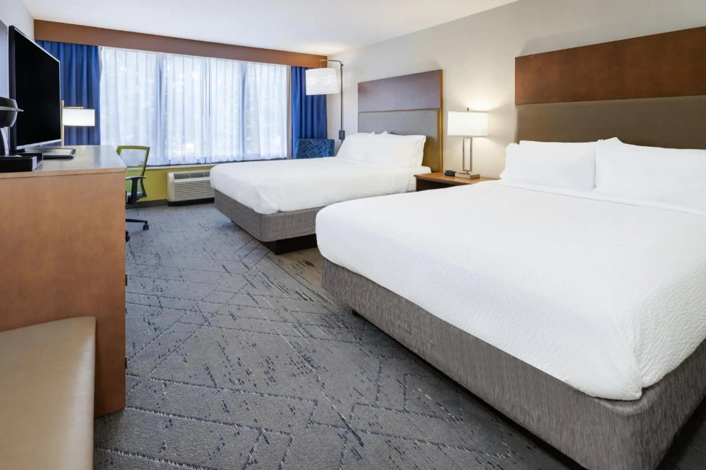 Holiday Inn Express & Suites Ft. Washington - Philadelphia by IHG