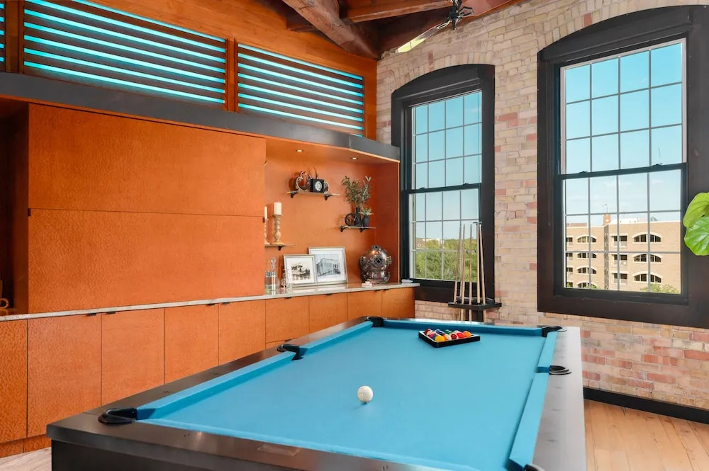 Exquisite 3BDR Penthouse in Downtown TC