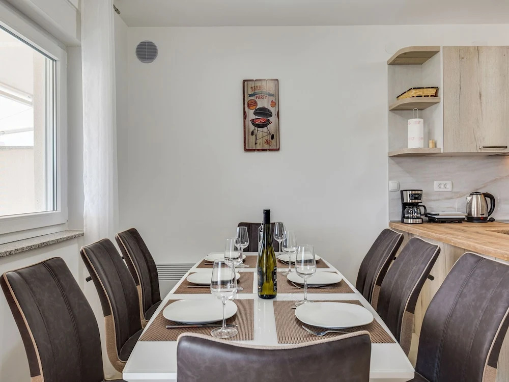 Swanky Holiday Home in Privlaka Near Sea Beach