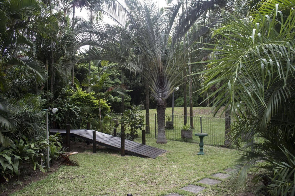 Avalone Guest House