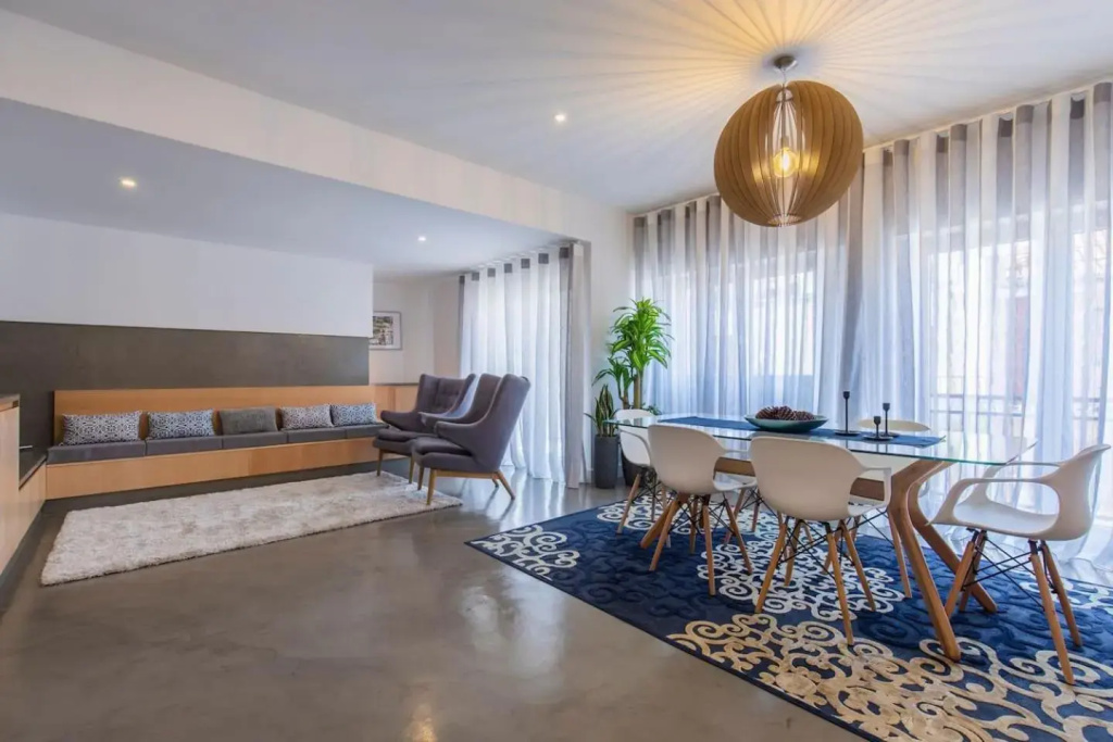 Lovelystay - Sunshine Residence in the Heart of Graça