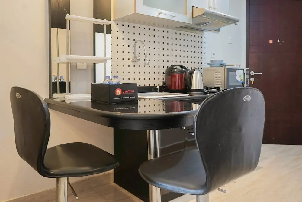 Convenient Studio Mangga Dua Apartment