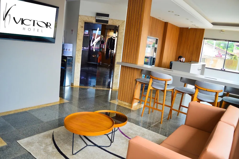 Victor Hotel