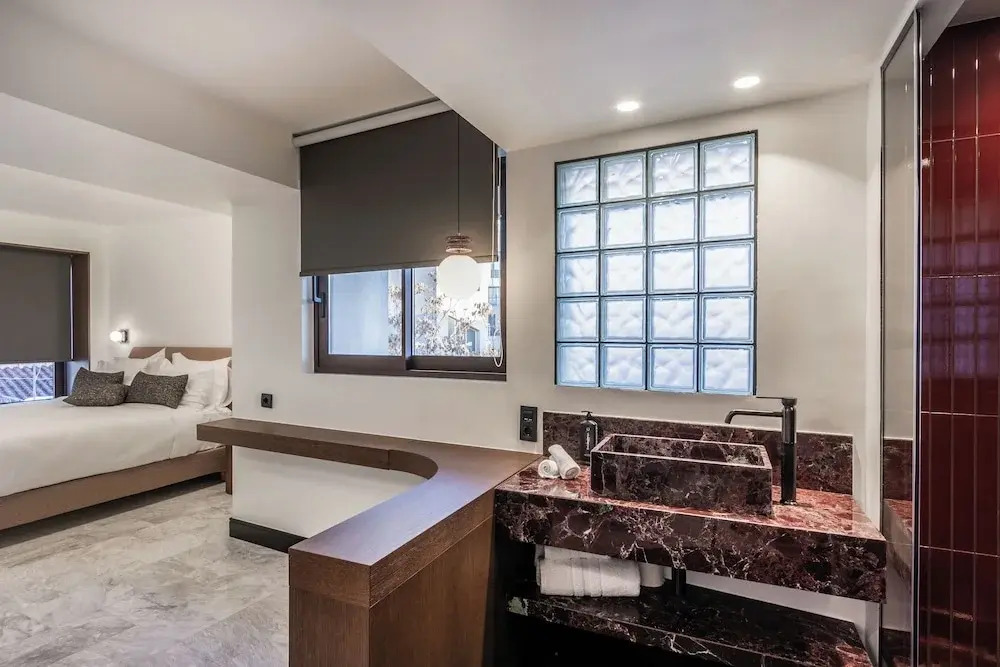 LAvventura Suites
