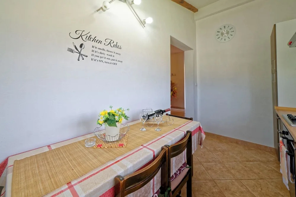 Apartment Mirijana Stinjan / One Bedroom A1