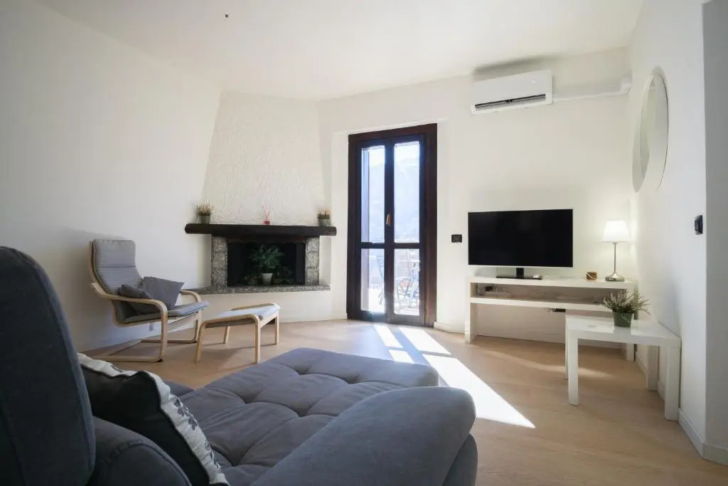 Panoramic Italian Alps Apartment Agape