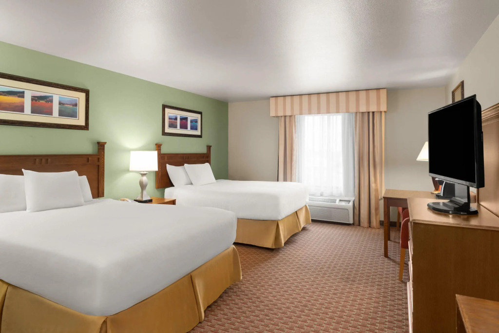 Baymont Inn & Suites by Wyndham Sturgis