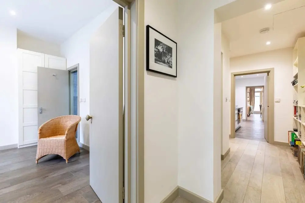 Elegant 2BD Flat 5 Mins to Kensington Gardens!