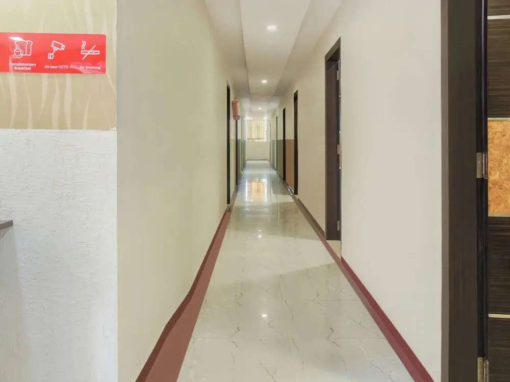 Hotel Jay Radhe by OYO Rooms