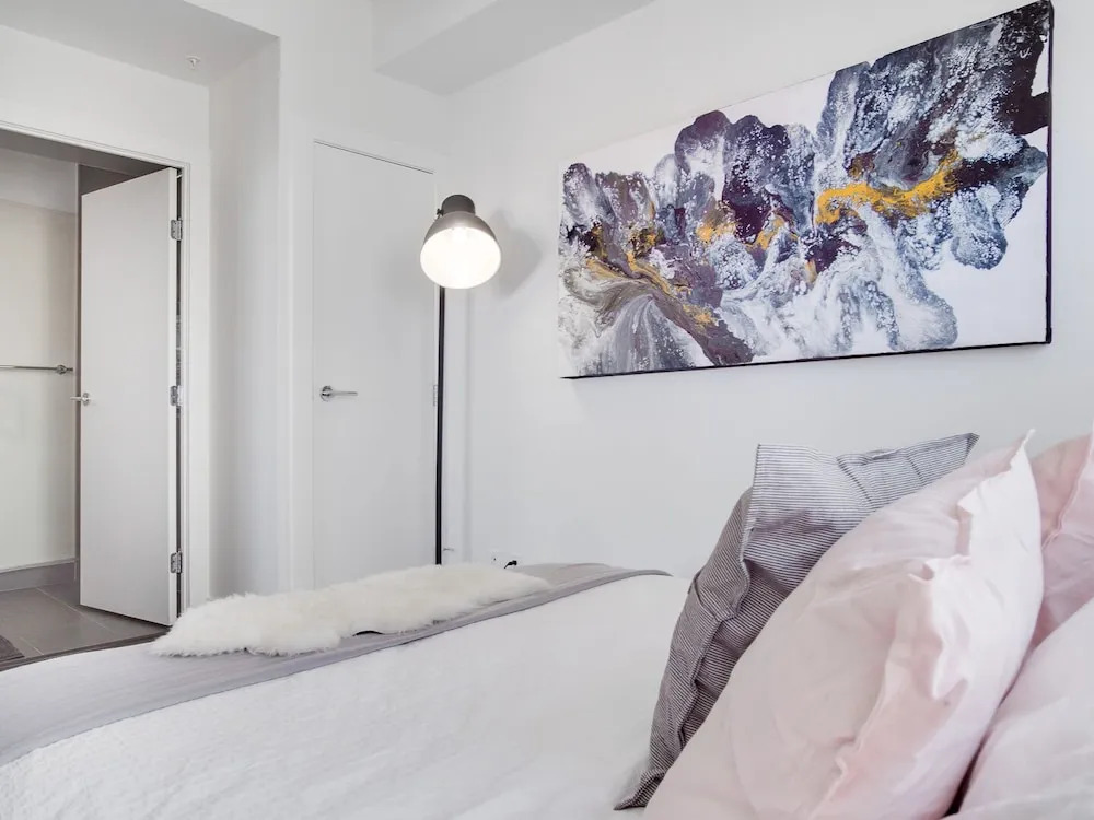 Sweeping Views Luxury 2BR Suite