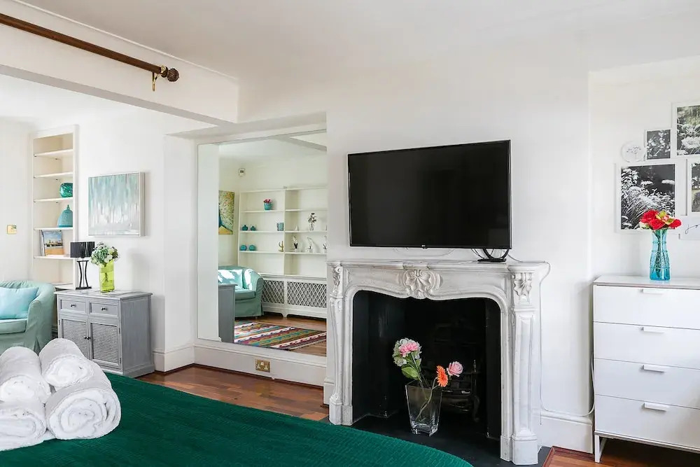 4-bedroom Townhouse in Knightsbridge Village