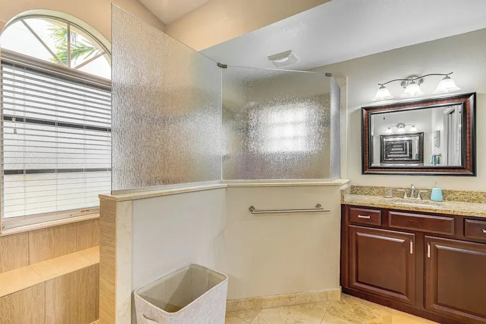 Heated Saltwater Pool & Dock: Port Charlotte Home