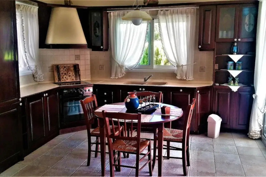 Sunny Villa Sea View by RentalsPro Services