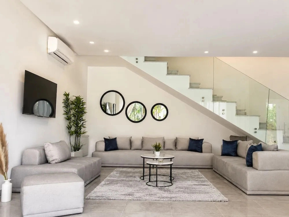Luxurious Villa in Gammarth With Private Pool and Garden Views