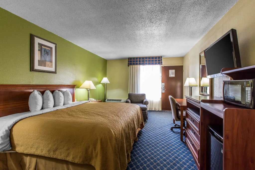 Quality Inn Savannah Midtown