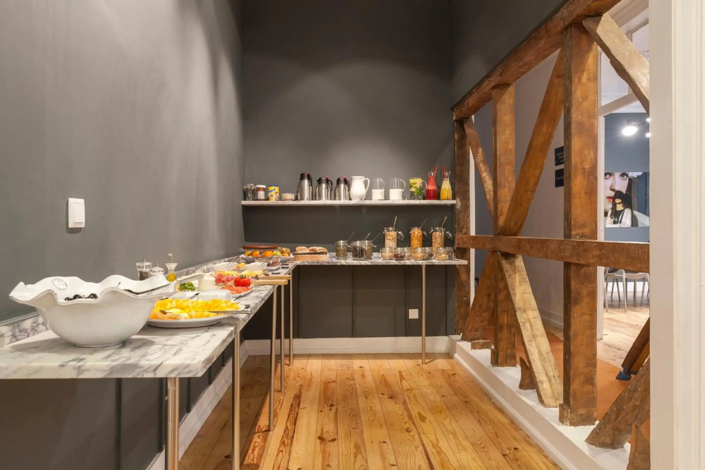 Lisbon Cheese & Wine Suites