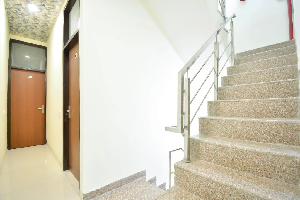 OYO 64736 Hotel Gold