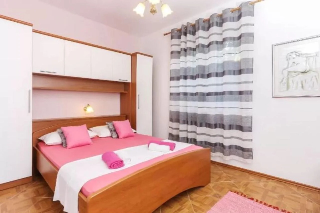 Apartments Lina
