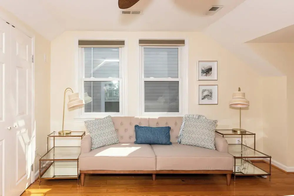 Charming 3 BR North End Beach Cottage One Block to the Beach Private Parking Private Backyard 1478