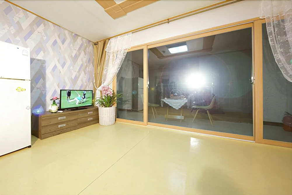 Yeongheung-do Lumiere Pension