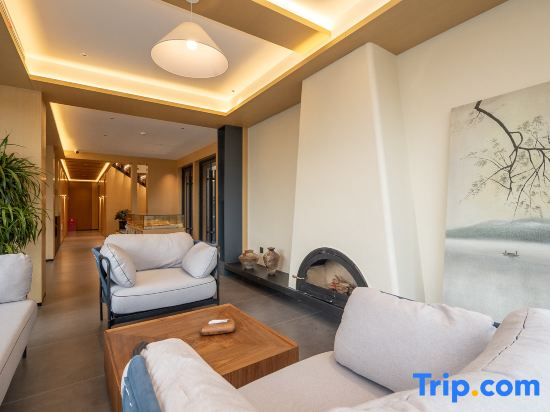 Yunmanli · Elegant Mountain Panorama | Zen Guesthouse (Terrace, Upper Jiuhua Mountain)