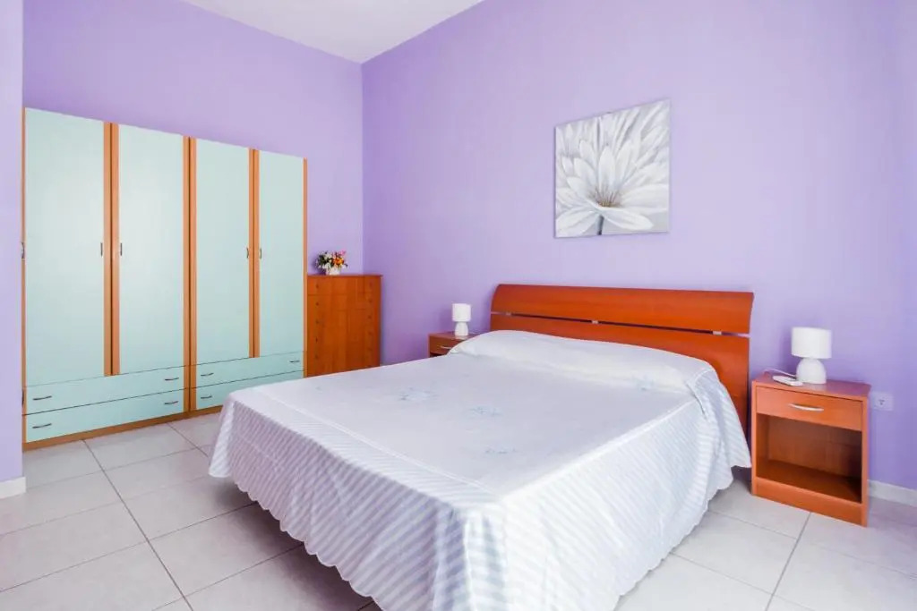 Lilla's house near the beach, parking & wifi