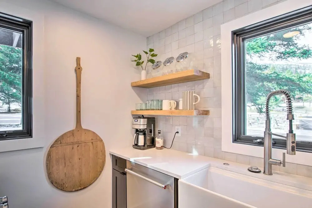 Modern Riverfront Home: 6 Mi to Big Sky Town!