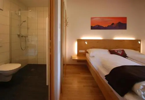 EdelWeiss AlpinLodge