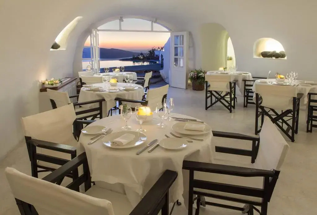 Perivolas Hotel