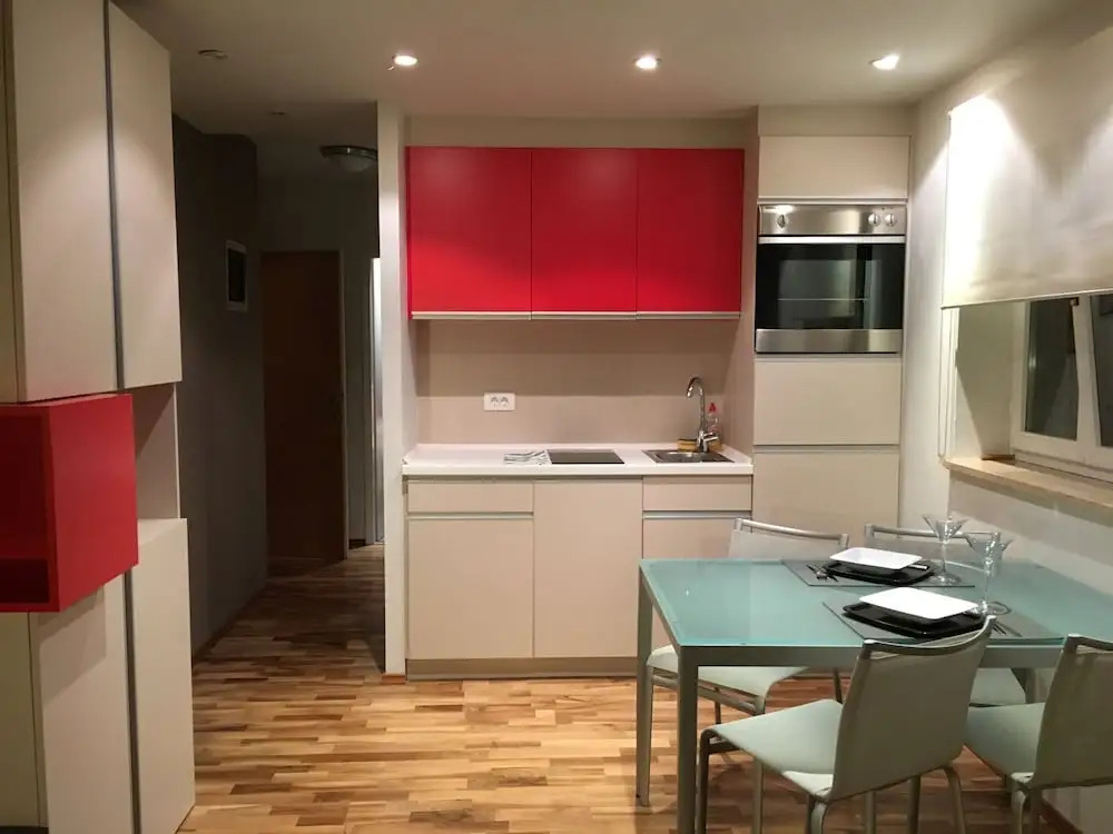 Gorgeous Biserka Apartment near the sea
